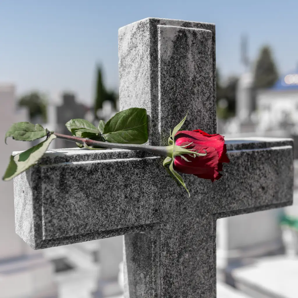 cruz em cemitério